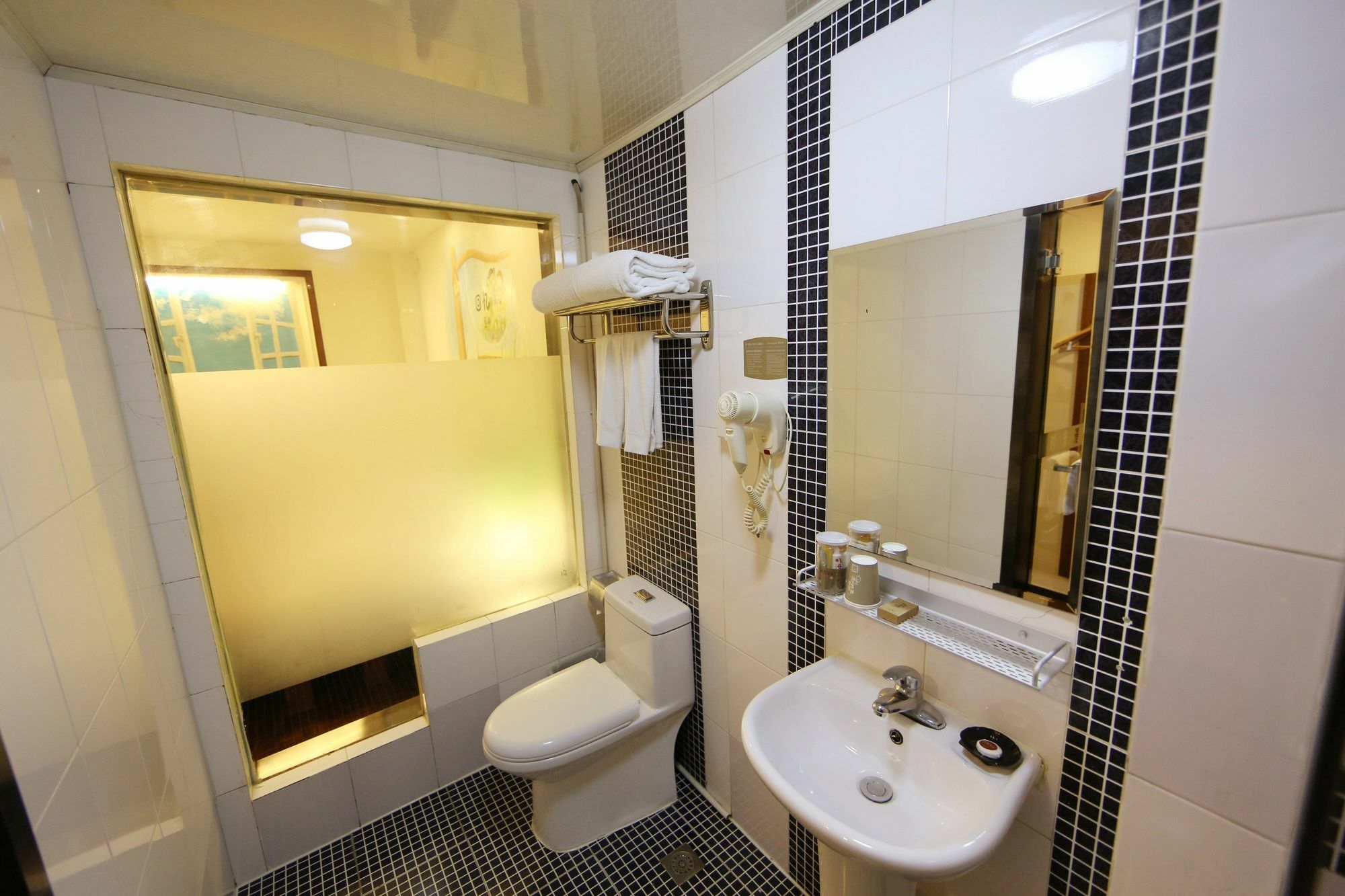 Nostalgia Hotel Beijing- Xidan Ngoại thất bức ảnh